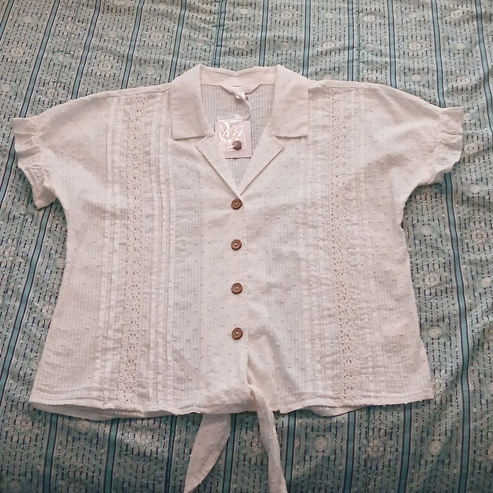 LC Lauren Conrad Boxy Seersucker Blouse
